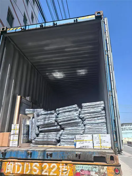 Aojie's nya trämöbelskåp har skickats från lagret