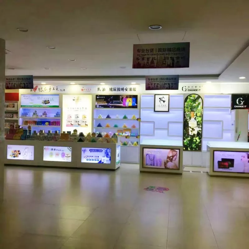 Kosmetika vitrinskåp